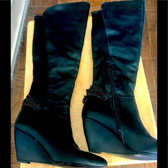 Fergie Samantha boots - Picture 3 of 6